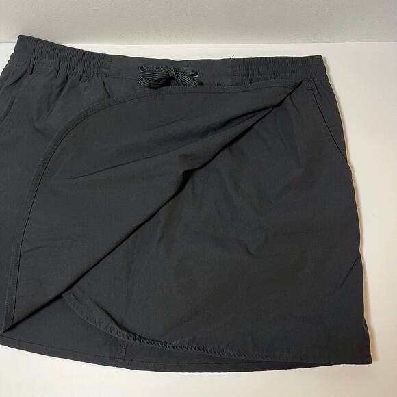 Eddie Bauer Tulip Hem Skort Golf Skirt Black Size Large UPF 50 Sun Bike Short - Picture 12 of 12